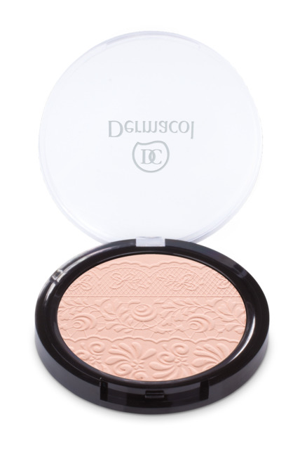 COMPACT POWDER WITH LACE RELIEF